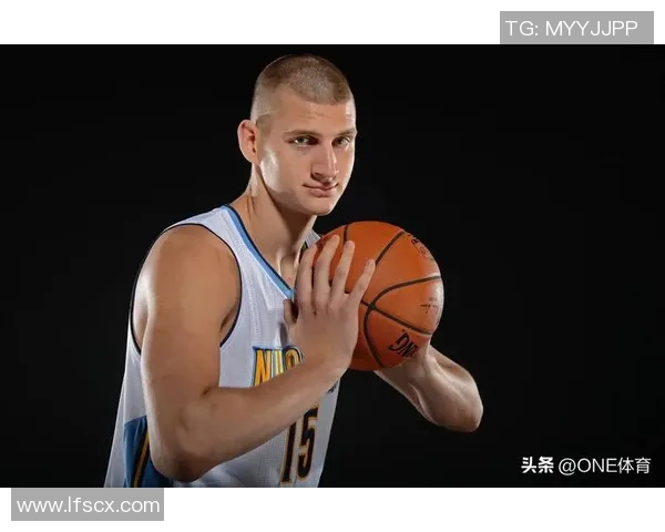 约基奇刷新NBA纪录：中锋球员季后赛表现创三双数据历史新篇章